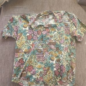 Vintage hawaiian style shirt with skinny jorts